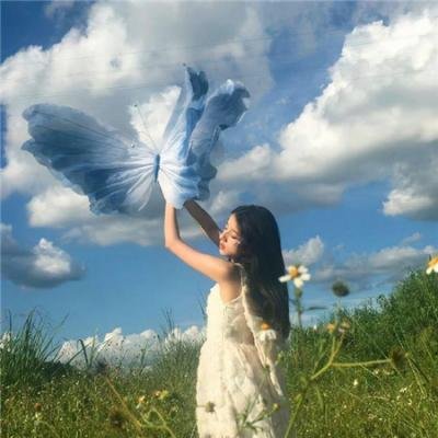 热搜榜实拍：流量艺人粉丝骂战升级，官方介入调查